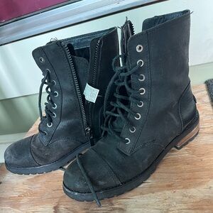 UGG Women's Kilmer II Fashion Leather Boot Size 8